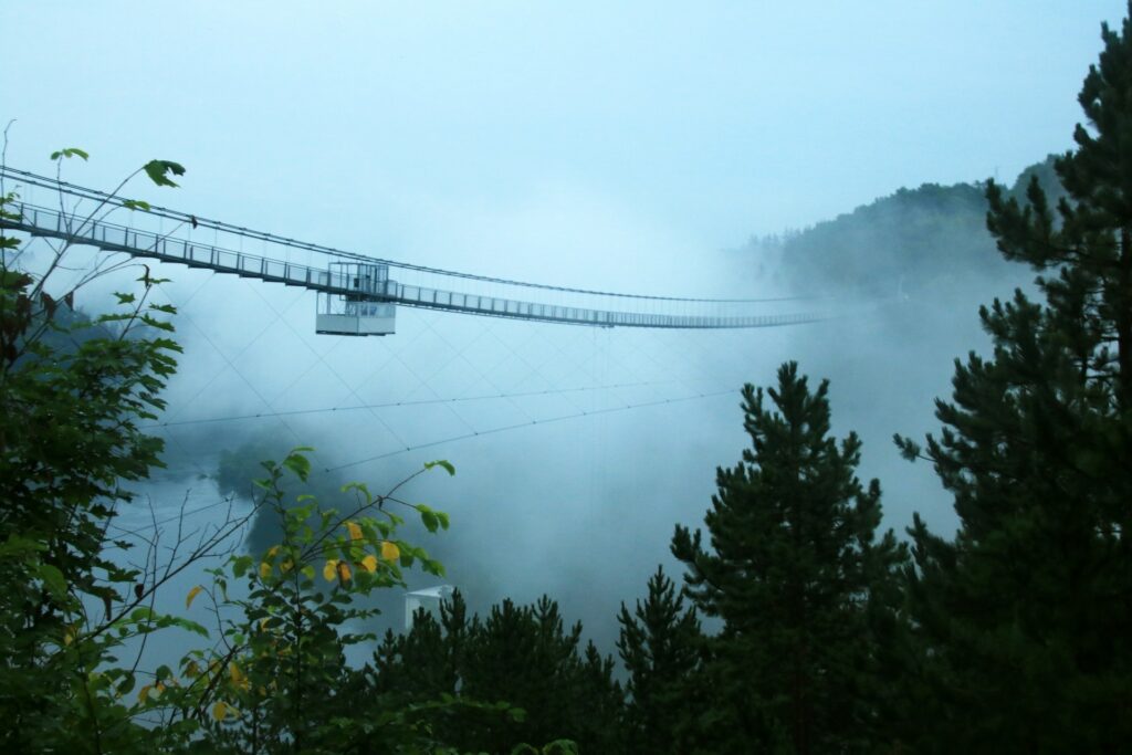 Rappbodetalsperre mit Brücke