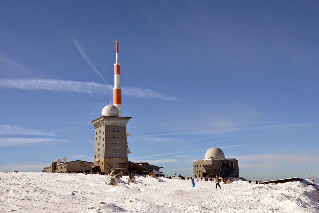 Verschneite Brockenstation