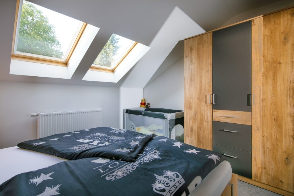 Ferienhaus Andrea - kl. Schlafzimmer OG mit Kinderbett